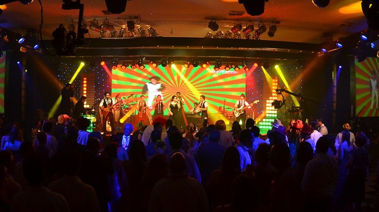 Banda Shine em show para casamento.