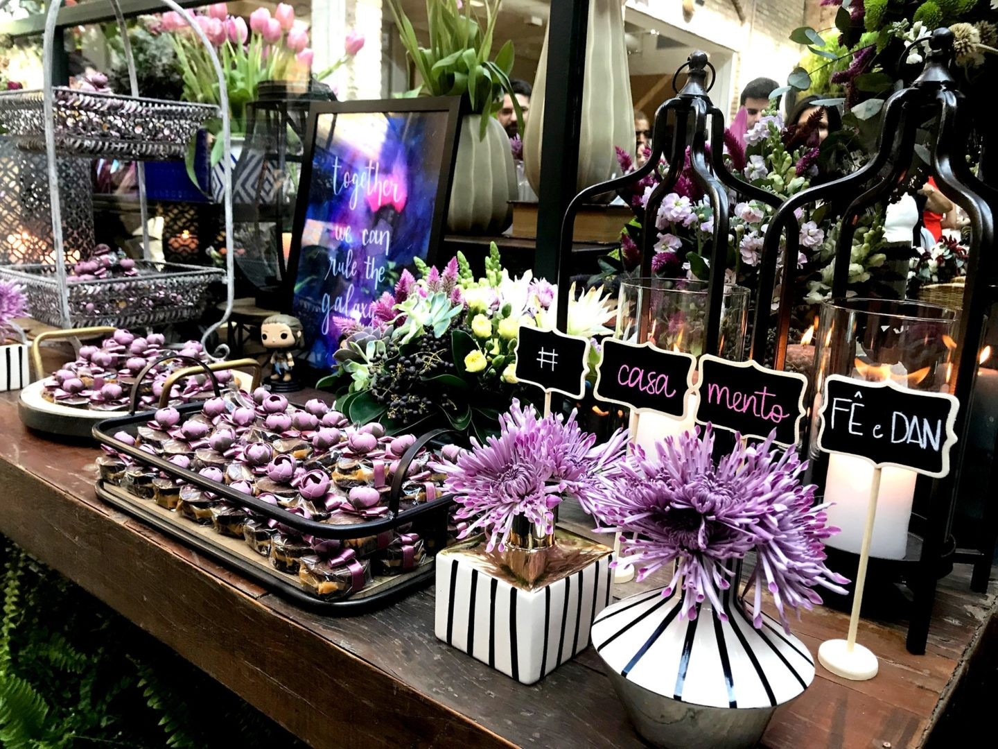 plaquinhas com efeito lousa para o casamento