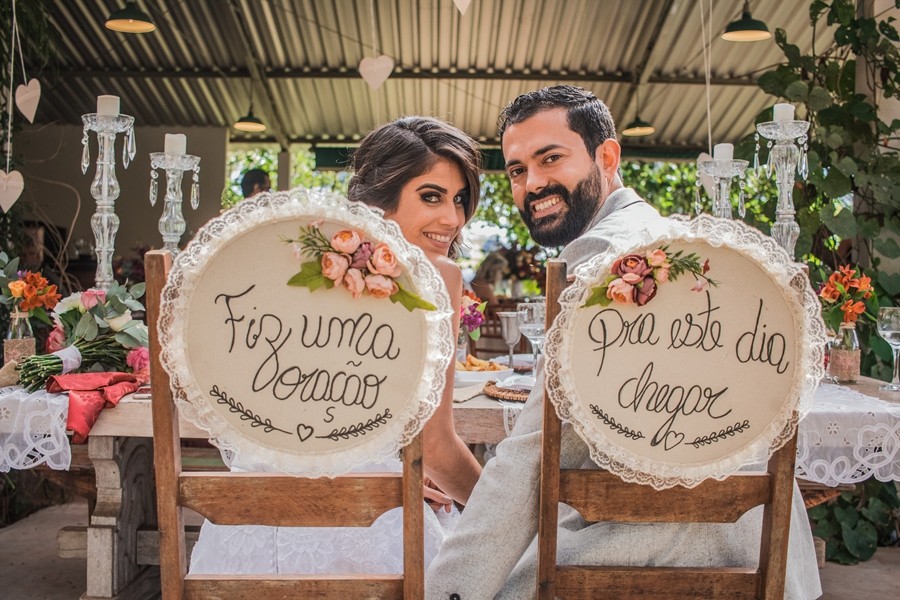 cadeira dos noivos personalizada