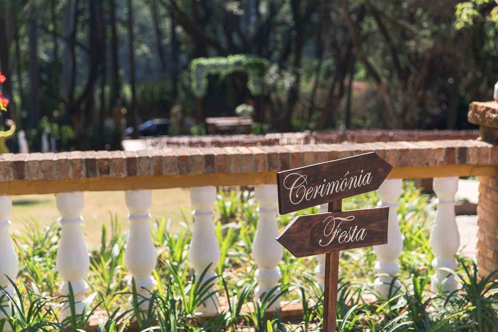 plaquinhas para casamento no campo