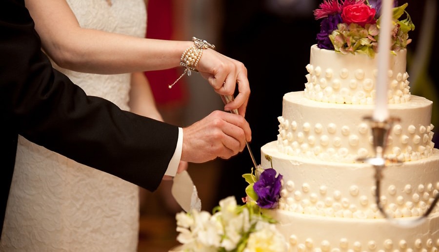 bolo de casamento decorado tradicional