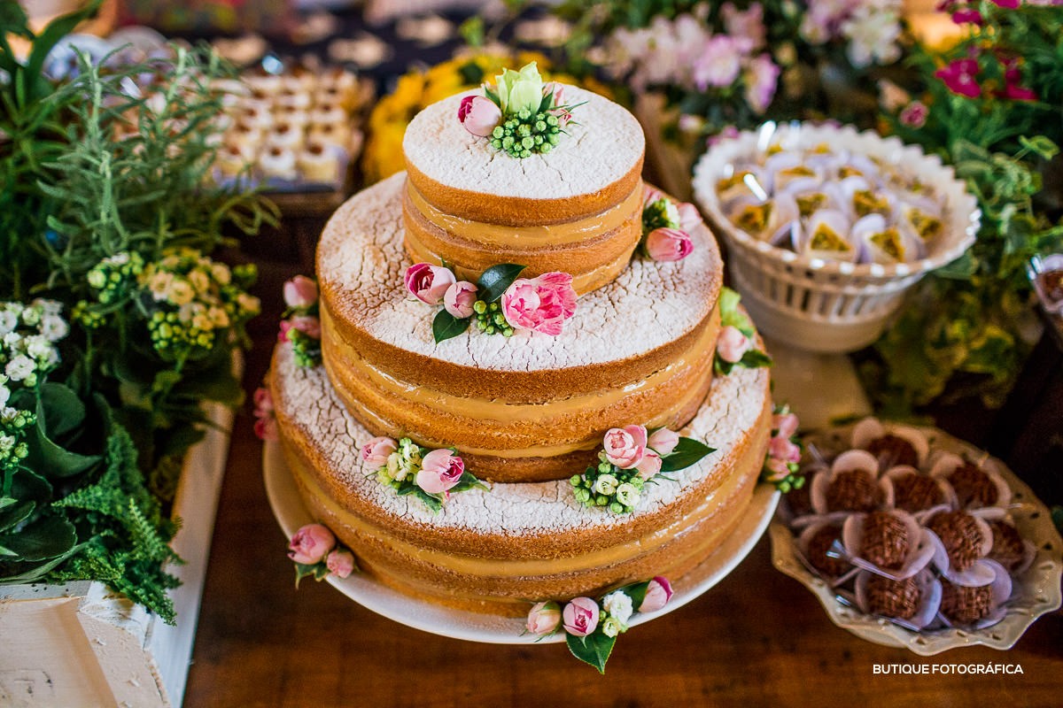 bolo de casamento naked cake